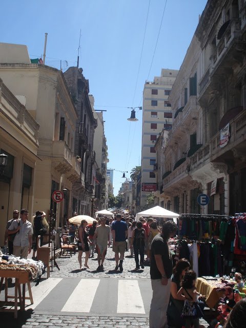 A caminho da feira de San Telmo.