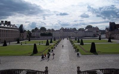 História viajante: uma visita ao Chateau de Fontainebleau com Fabíola Sampaio