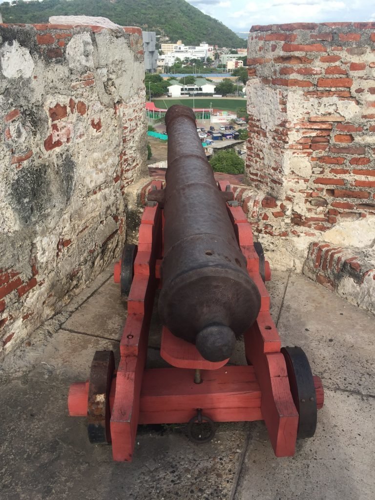 Canhão no Castelo de San Felipe de Barajas