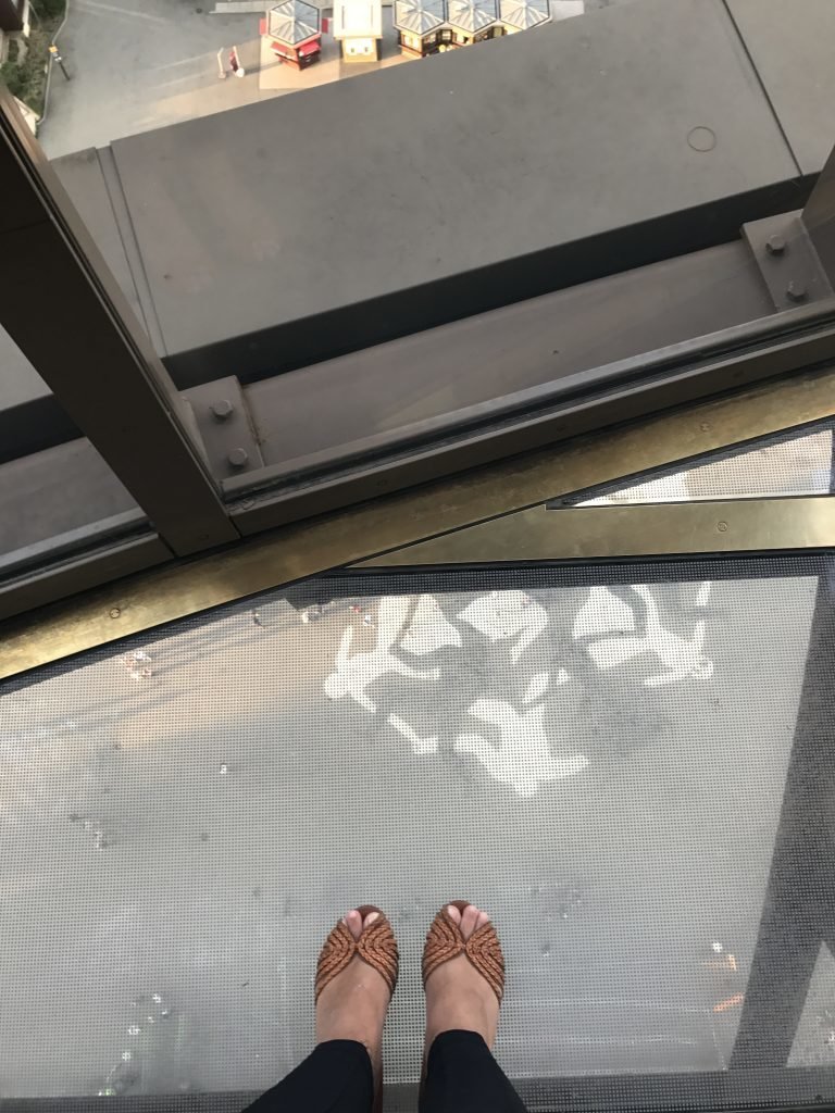 Chão de vidro da Torre Eiffel