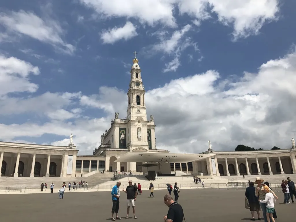 Basílica Nossa Senhora de Fátima, em Fátima, Portugal Basílica Nossa Senhora de Fátima, em Fátima, Portugal