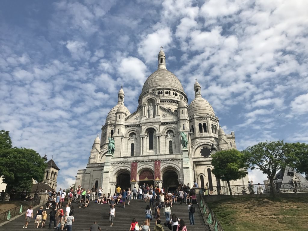 Sacre Coeur no bairro de Montmartre