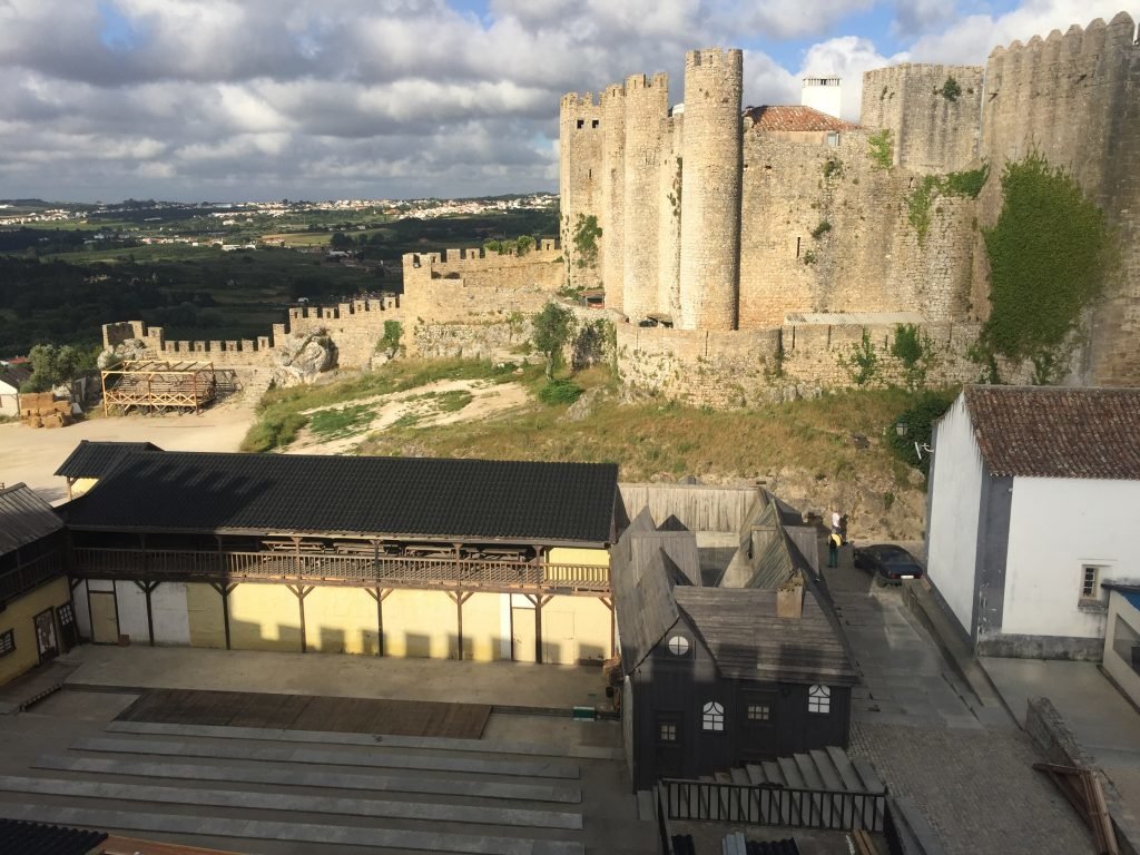 Parte do Castelo de Óbidos e espaço de festivais