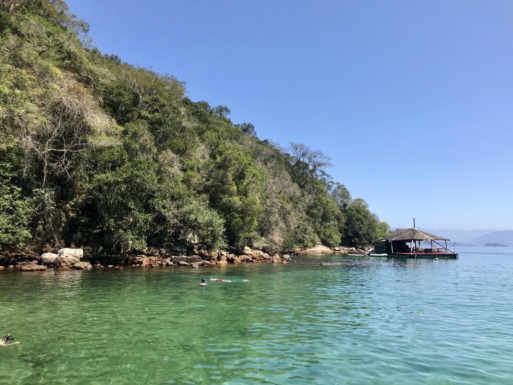 Lagoa Verde e o bar flutuante