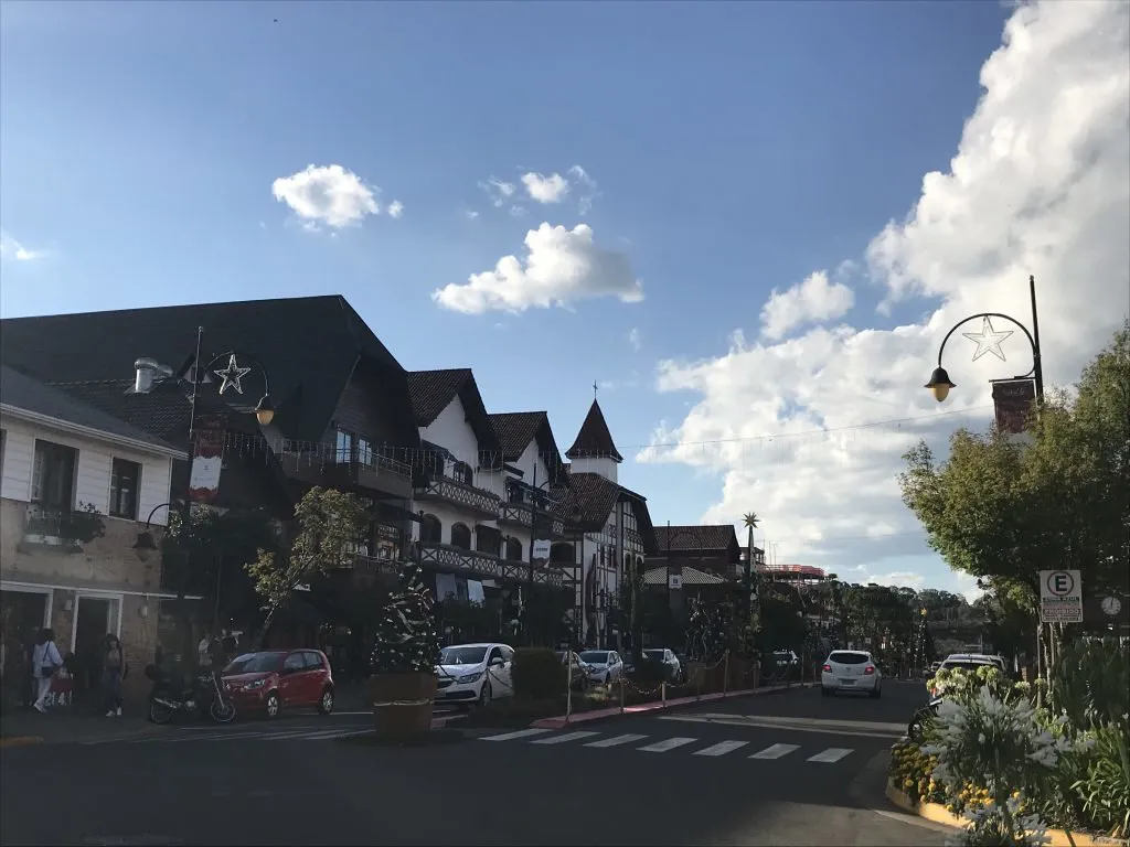 Avenida Borges de Medeiros - Gramado Avenida Borges de Medeiros - o que fazer em Gramado