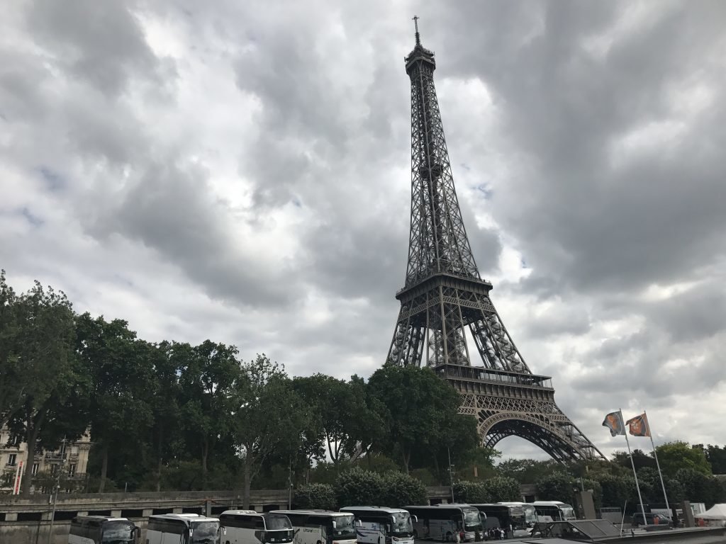 Torre Eiffel - ponto turístico em Paris