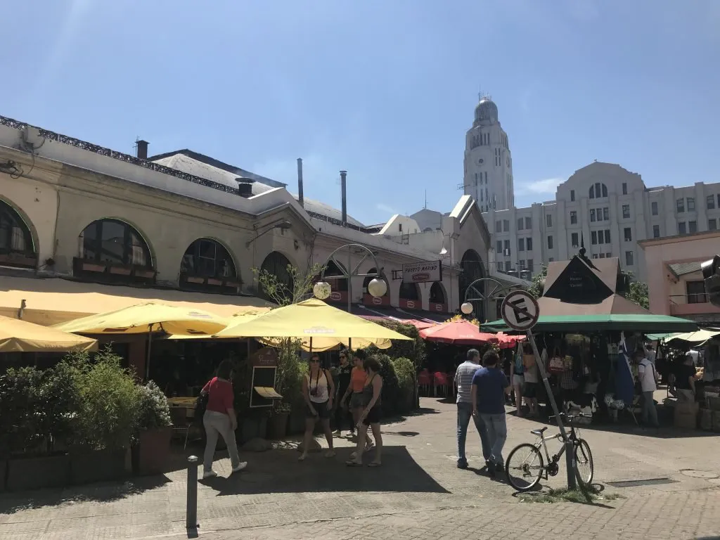 Mercado do Porto em Montevideo - Uruguai Mercado do Porto em Montevideo - Uruguai