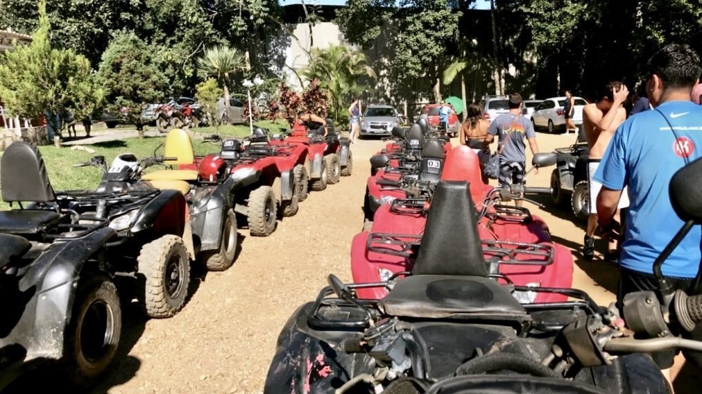 Passeio de quadriciclo em Penedo