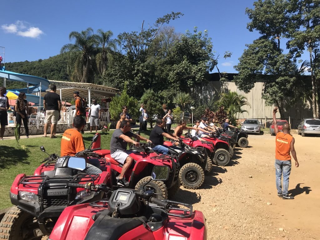 Treinamento para o passeio de quadriciclo em Penedo