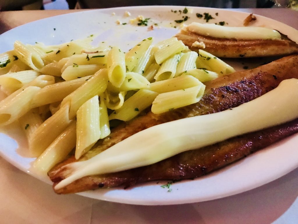 Truta ao Catupiry e Penne - o que e onde comer em Penedo