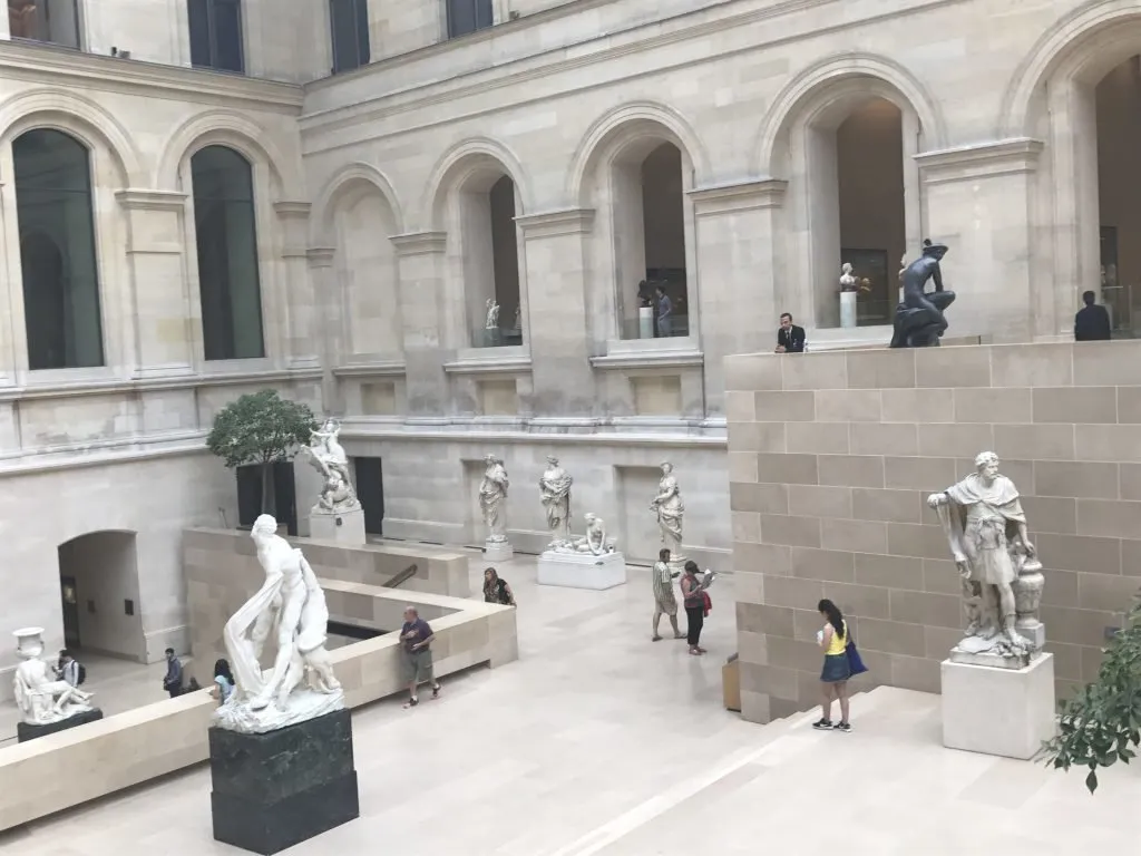 esculturas no louvre esculturas no louvre
