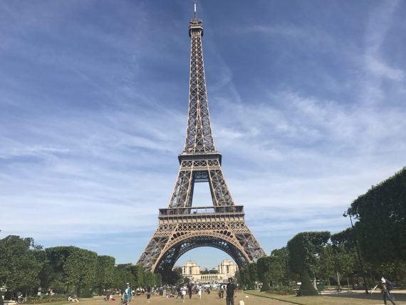 Torre Eiffel - Paris - autorização para entrar na Europa