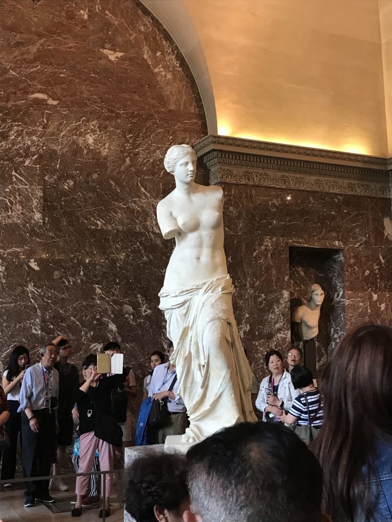 Conhecendo o museu do louvre - Venus de Milo