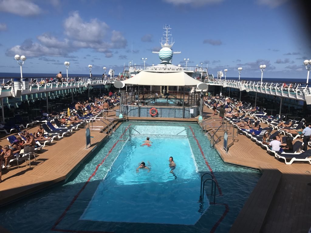 Entretenimento Em Cruzeiro Piscinas