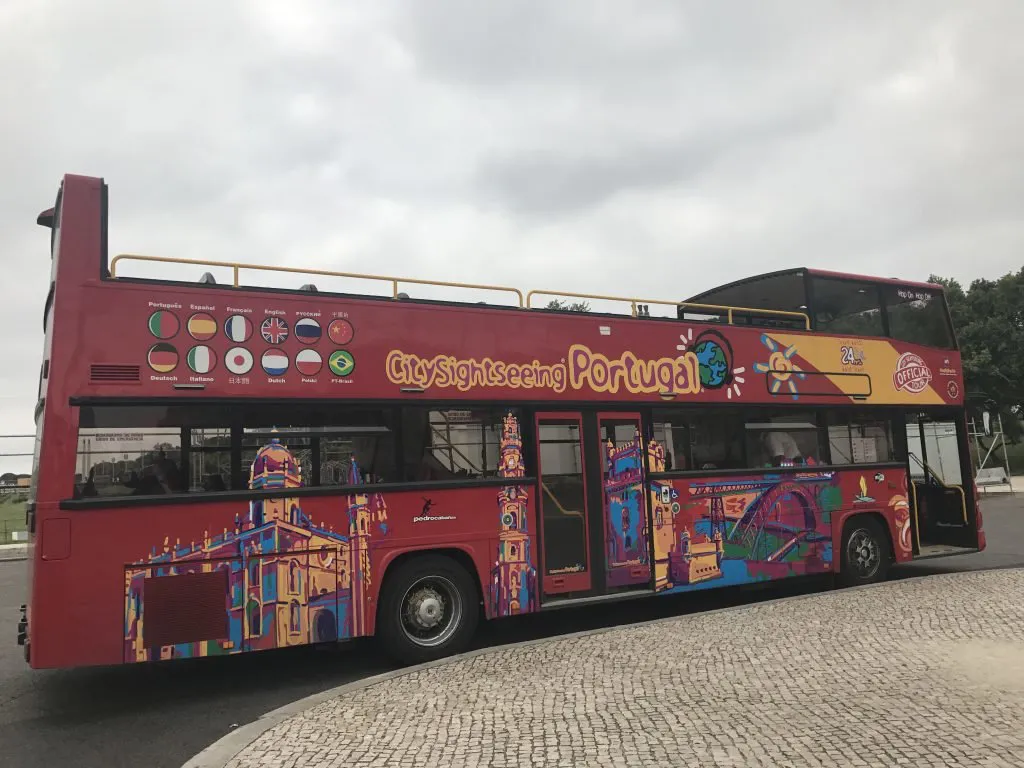 Hop On Hop Off - city tour em Lisboa Hop On Hop Off - city tour em Lisboa