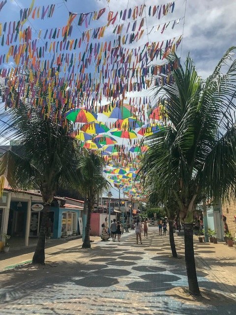 Vila De Porto De Galinhas E A Rua Dos Guardas Chuvas