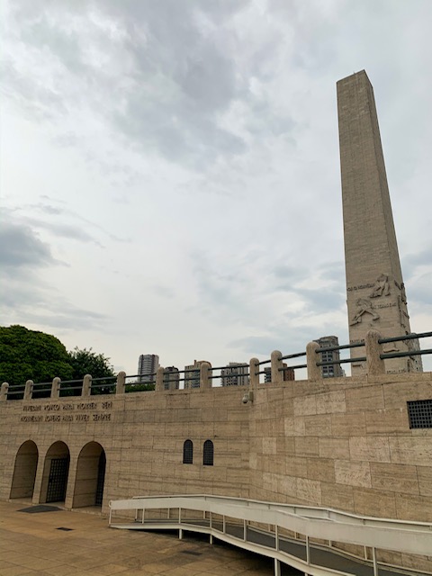 rampas de acesso ao Obelisco