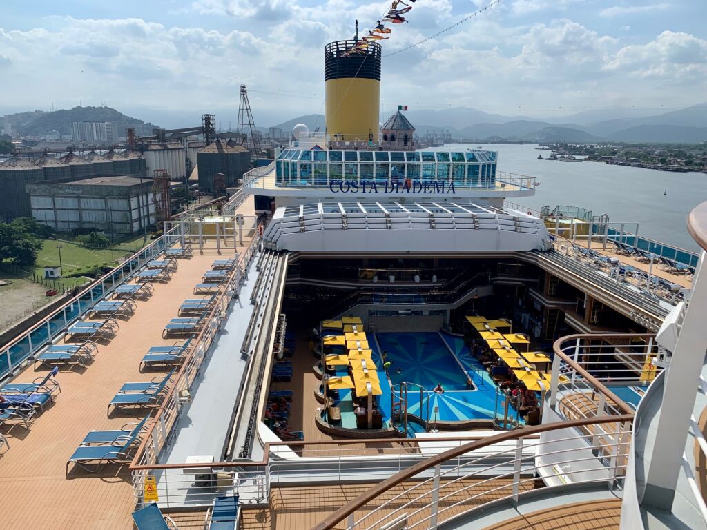 piscina cruzeiro maritimo na pandemia